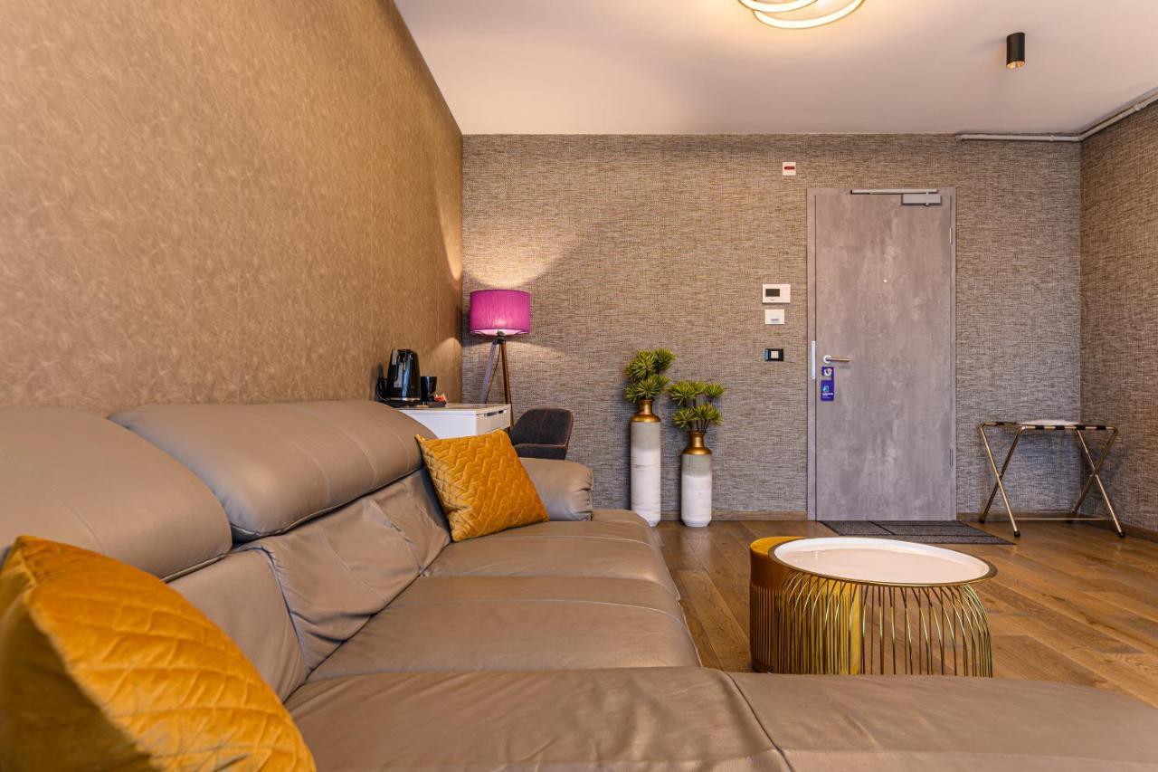Promenada Studios Brassó Kültér fotó